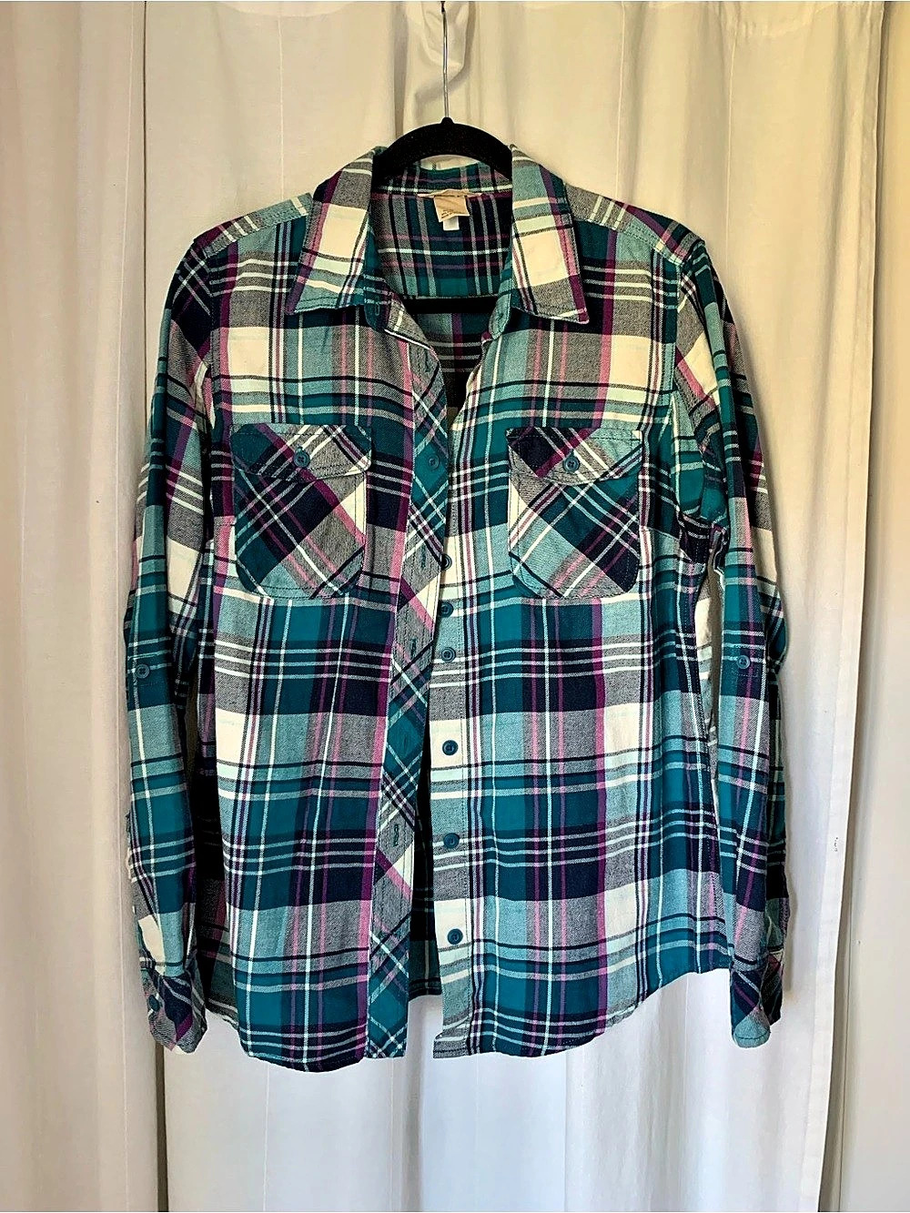 Women’s Medium Duluth Trading Plaid Button Down in Blue & Purple